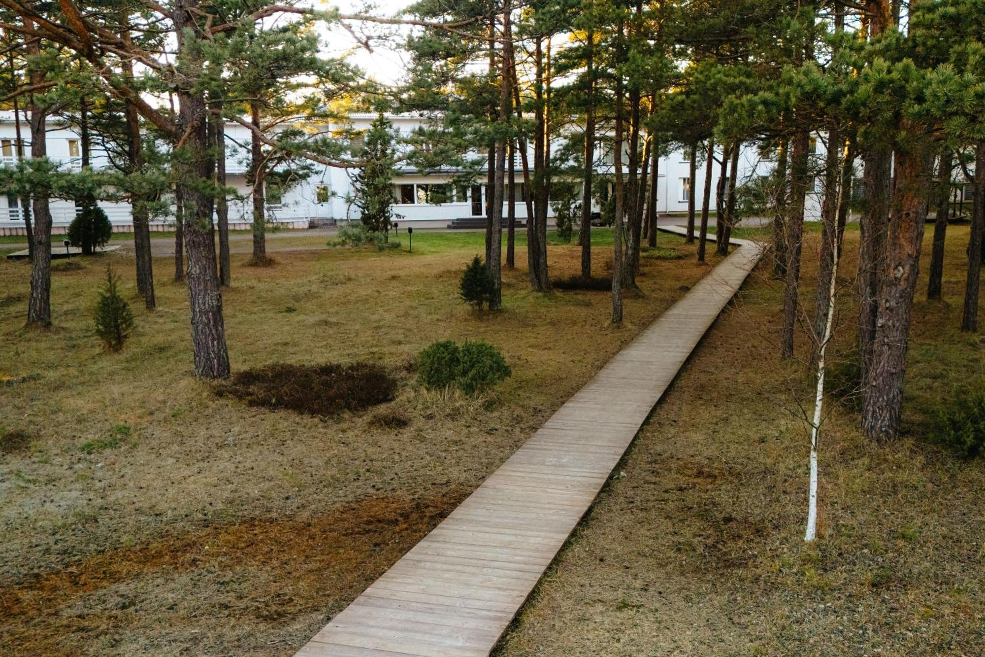 Saaremaa Rannahotell ' Beach Hotel Mandjala ภายนอก รูปภาพ