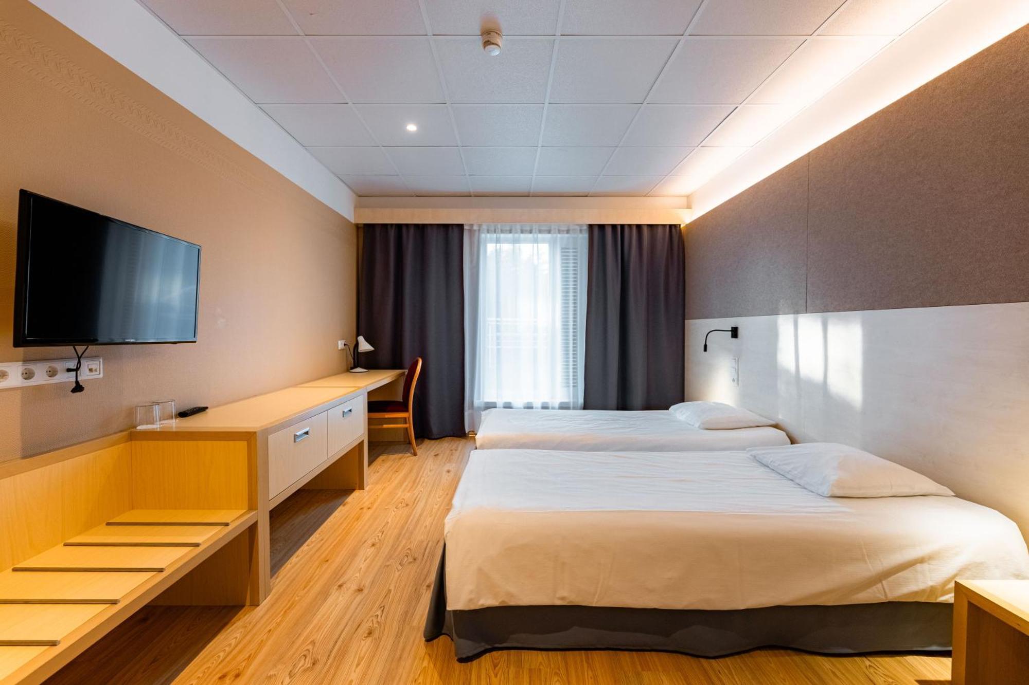 Saaremaa Rannahotell ' Beach Hotel Mandjala ภายนอก รูปภาพ