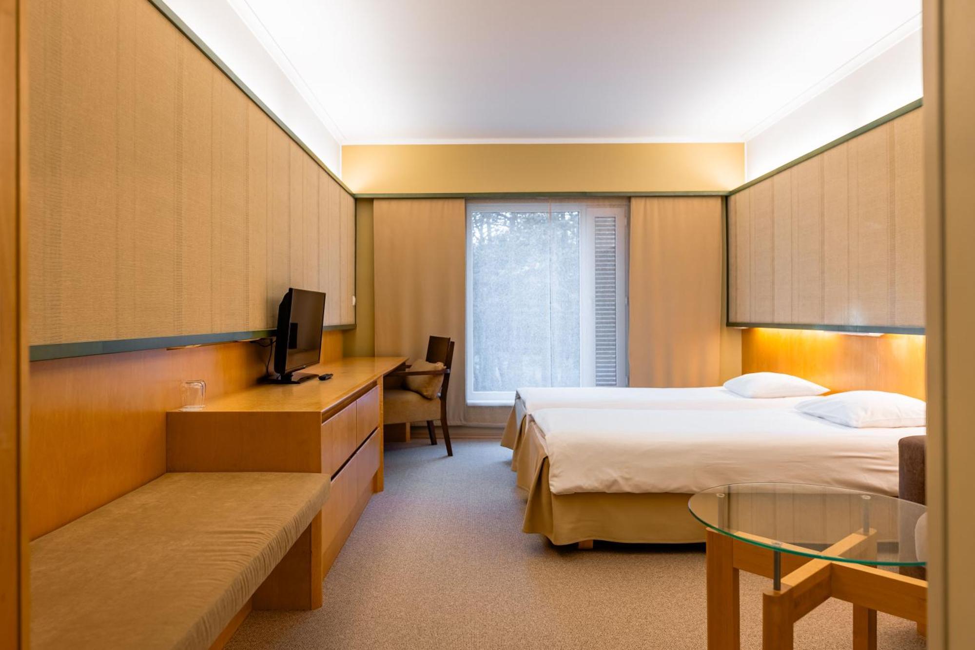 Saaremaa Rannahotell ' Beach Hotel Mandjala ภายนอก รูปภาพ