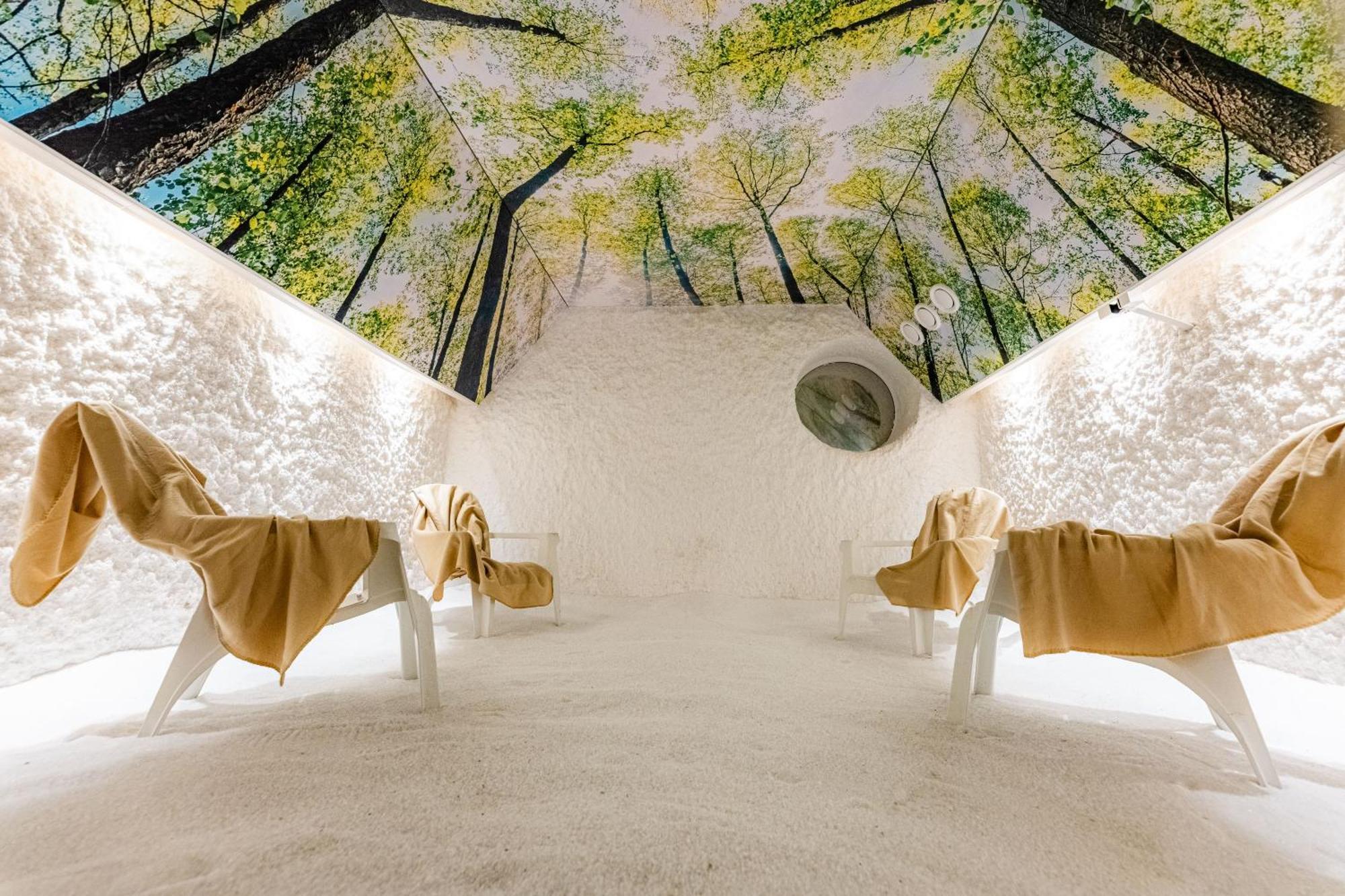 Saaremaa Rannahotell ' Beach Hotel Mandjala ภายนอก รูปภาพ